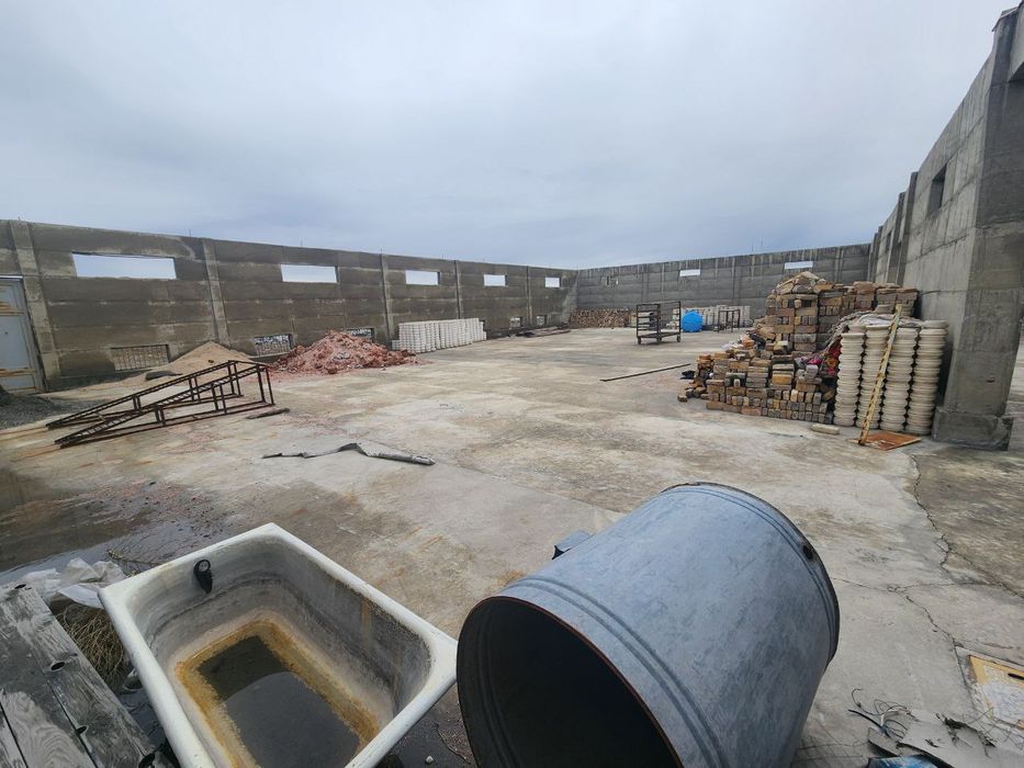 Ишлаб чиқариш учун қулай жой сотилади