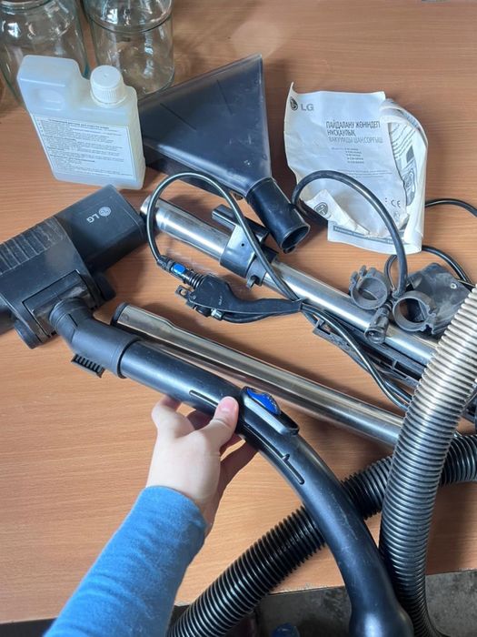 Пылесос два в одном моюций и обычный