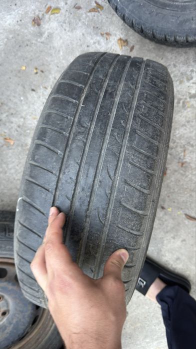 Шина с диском на БМВ 205/60 R15 1 штук в отличном состоянии