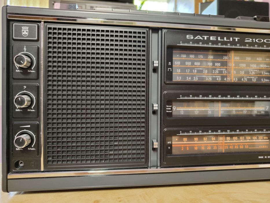 Radio vintage Grundig Satellit 2100 World Receiver High End