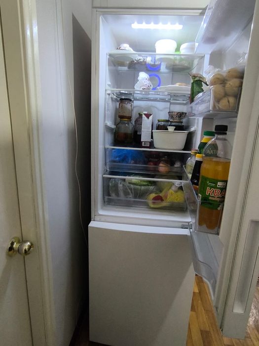 Бытовая техника- холодильник