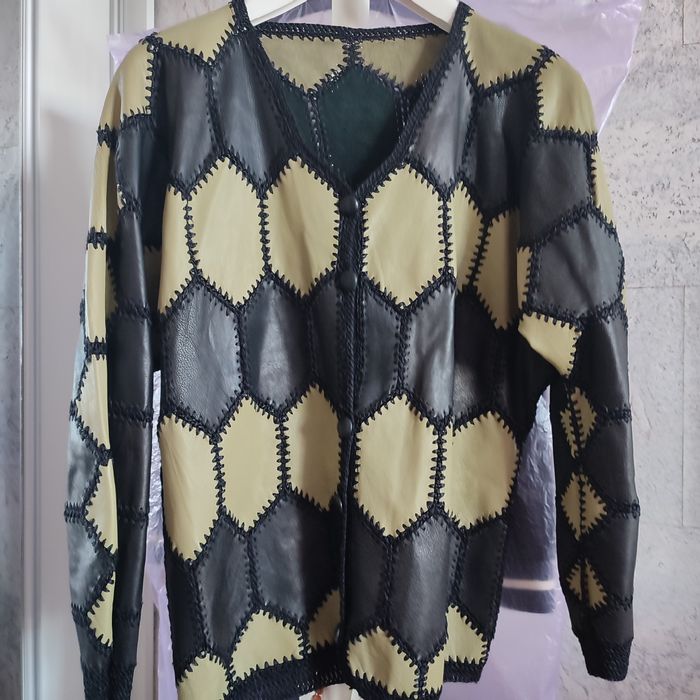 Дамска кожена жилетка, черно и зелено