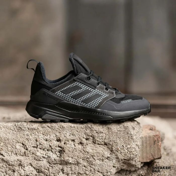 Кроссовки Адидас