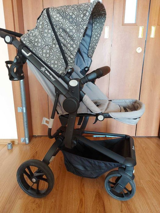 Продавам Бебешка количка комплект Bebe Stars
