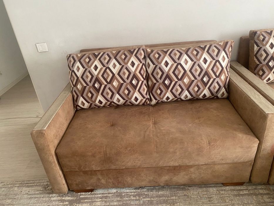 Срочно продаю диван раскладной