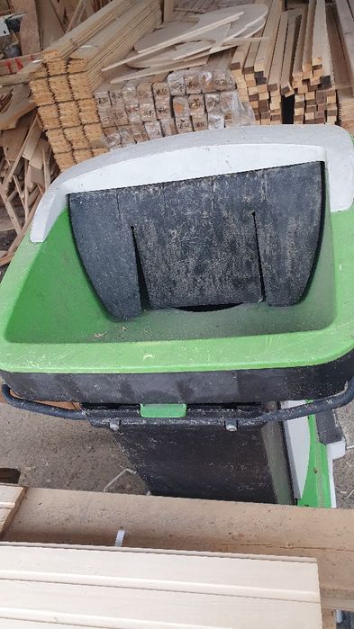 Дробилка сено и веток немецкой фирмы viking