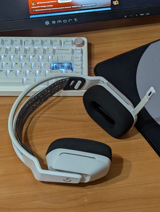 Игровые наушники logitech g733