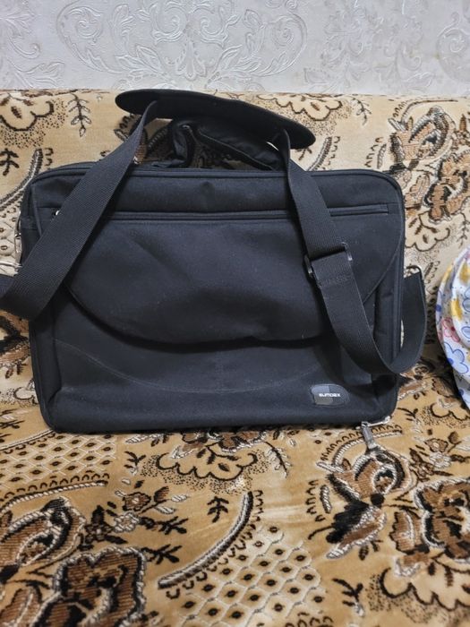Сумка специально для ноутбука