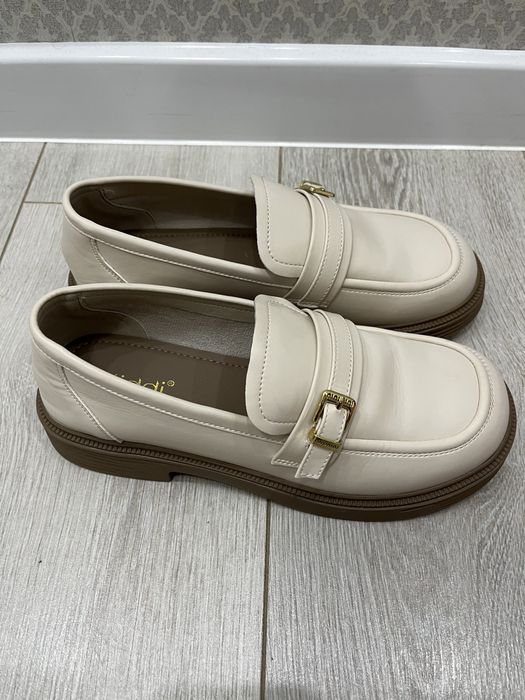 Продам женские лоферы