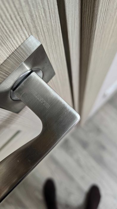 Двери межкомнатные Б/У