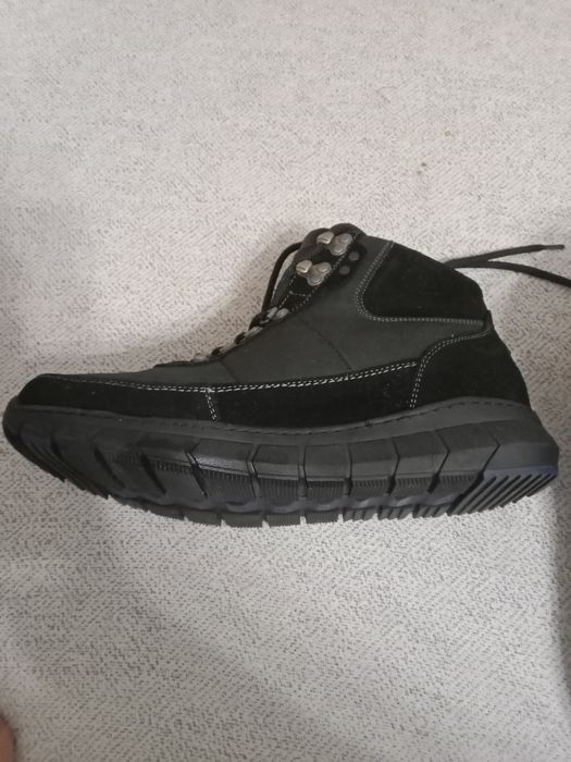 Кроссовки зимние