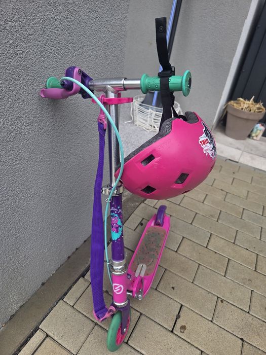 Trotineta copii Decathlon cu casca