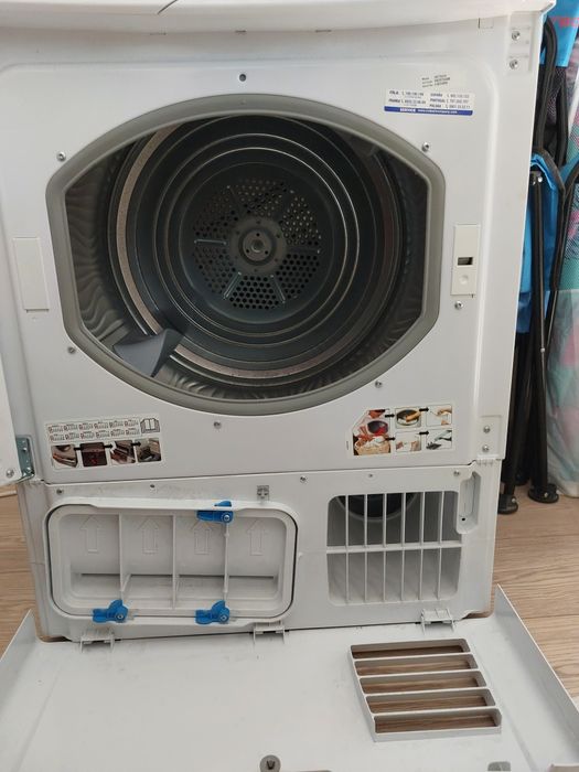 Предлагам сушилня неизползвана indesit  100 евро.