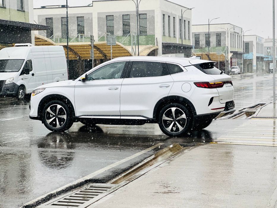 BYD song plus gibrid