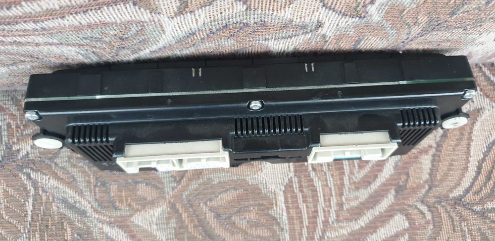 Ориг. управление за климатроник с печка и подгрев Пасат В6, В7 и СС.