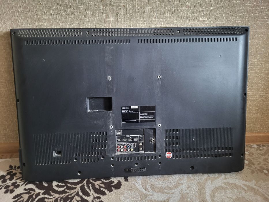 Продаю телевизор в комплекте с пультом