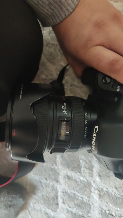 Canon 7 D yangi kata abektivi bilan 1800 dona rasm olingan