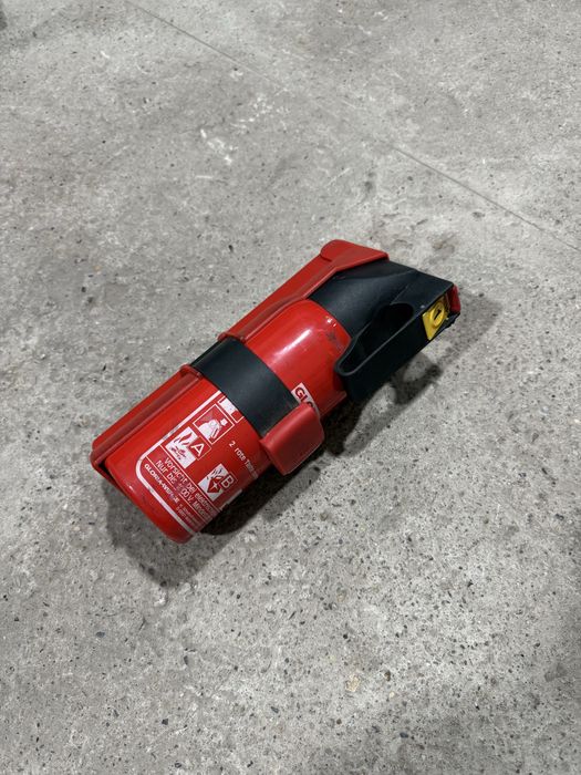 Огнетушитель на Mersedes w210