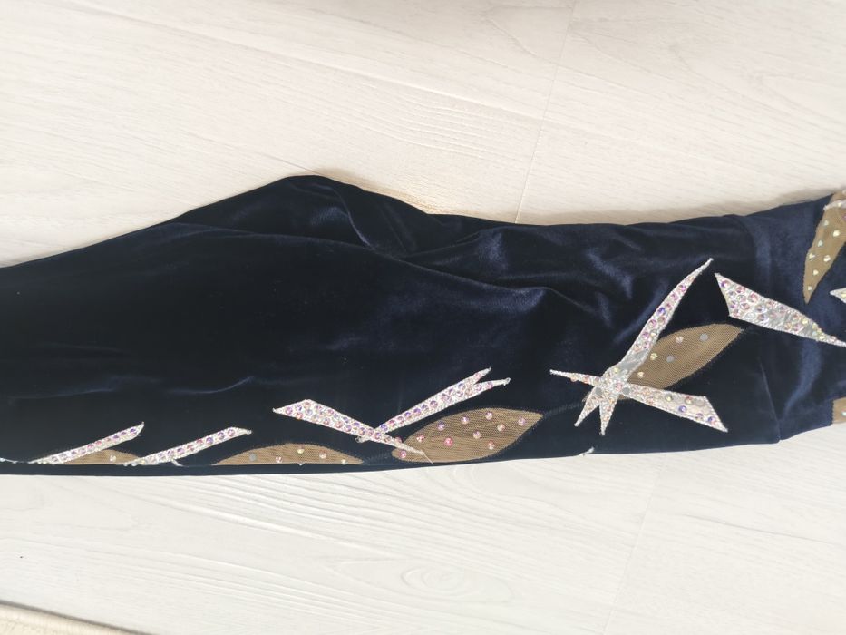 Гимнастический купальник (комбинезон)