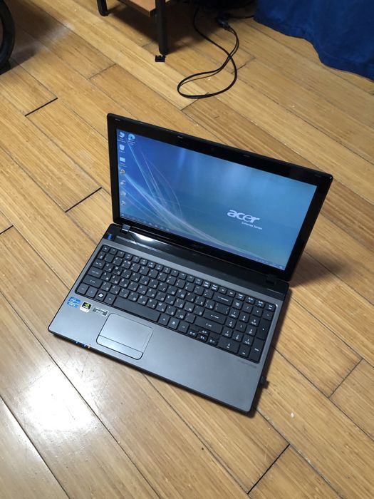 Aser отличный ноут intel i5 работает отлично не зависает windows 10