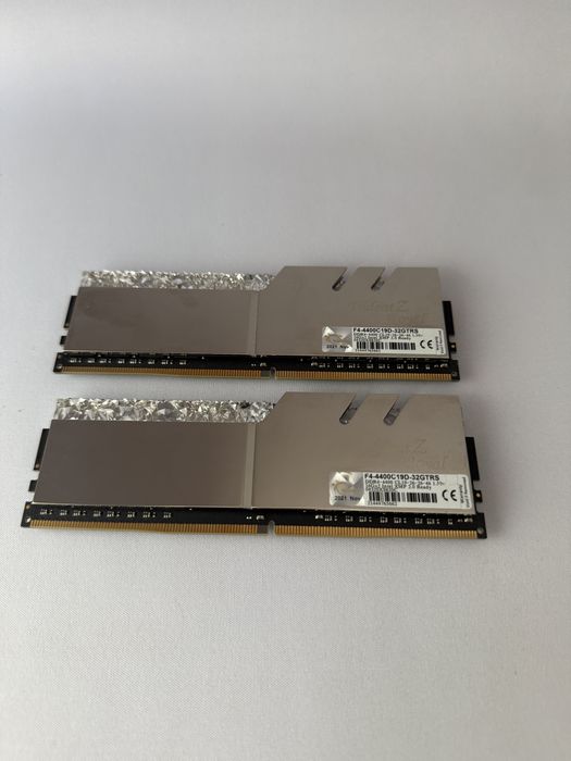 Trident z royal 4400mhz cl19 2х16gb