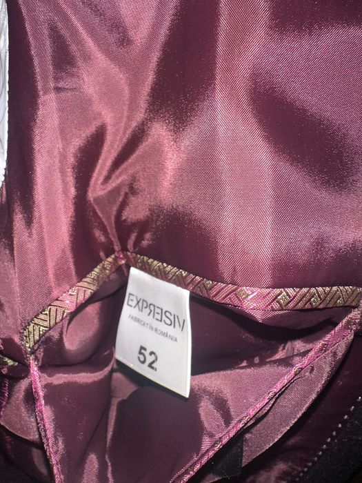 Costum barbat visiniu