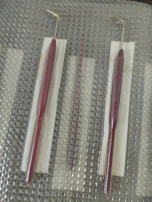 Стоматологические инструменты.