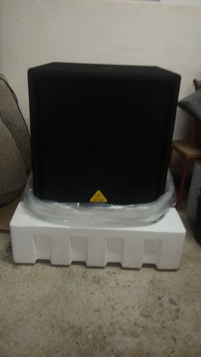 Активен субуфер Beringher