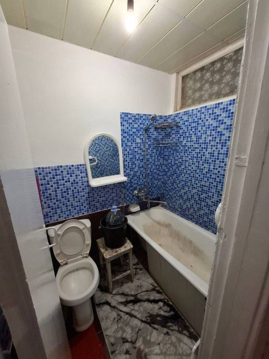 Октяабирь 2х Прадаётся срочно можно через банк