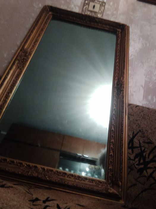 Продам зеркало настенное