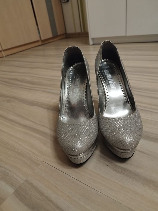 Официални дамски обувки тип платформа