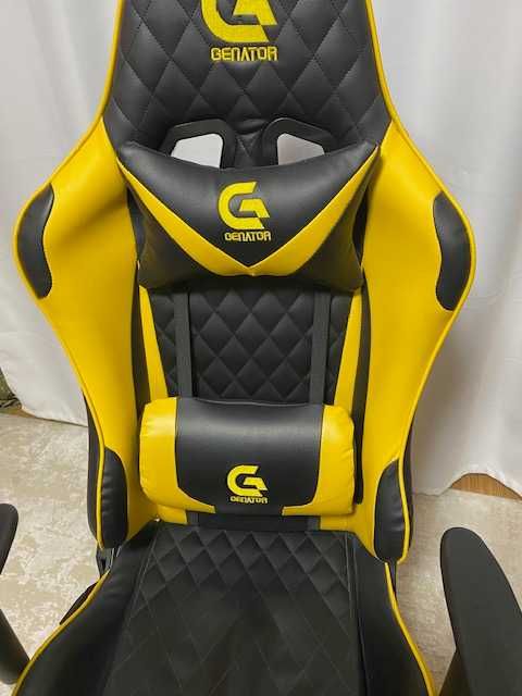 De Crăciun, la jumătate de preț - Scaun gaming Genator