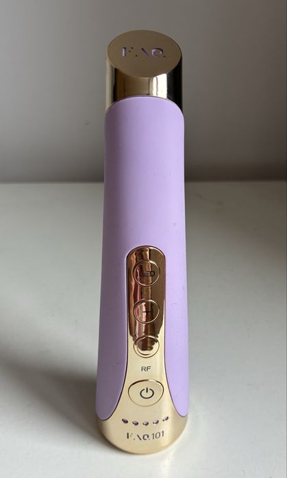 FOREO FAQ™ 101 уред за изглаждане и редуциране на бръчки