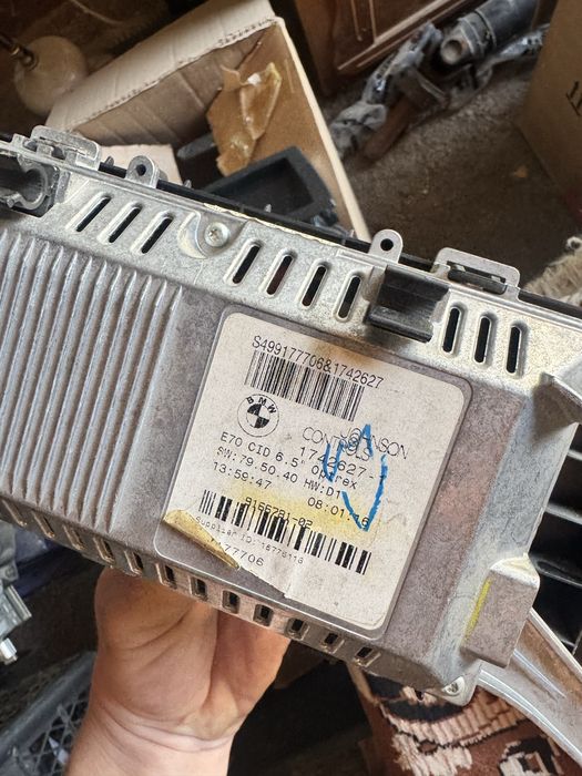 бмв Е70 мониторы