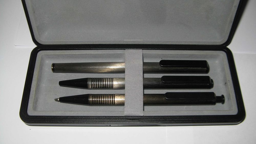 Set/caseta trei instrumente de scris