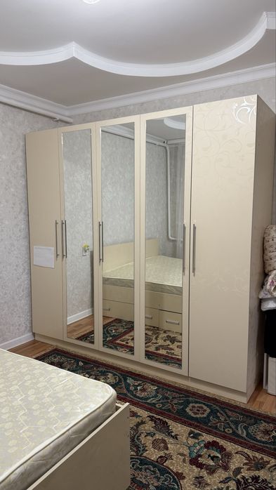 Продам спальный гарнитур