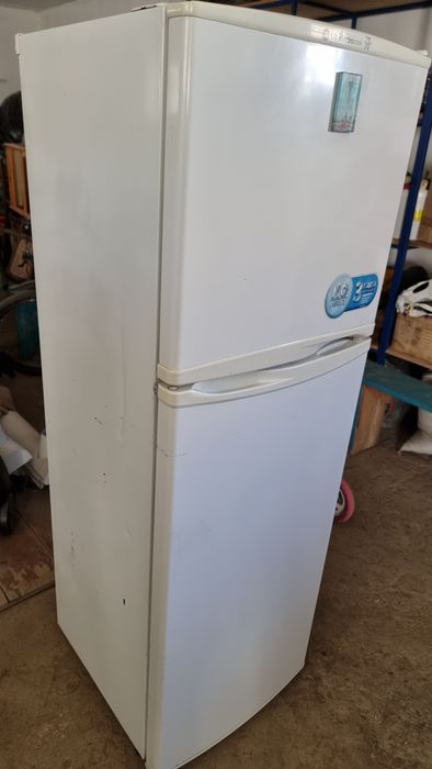 Продам холодильник lG  срочно