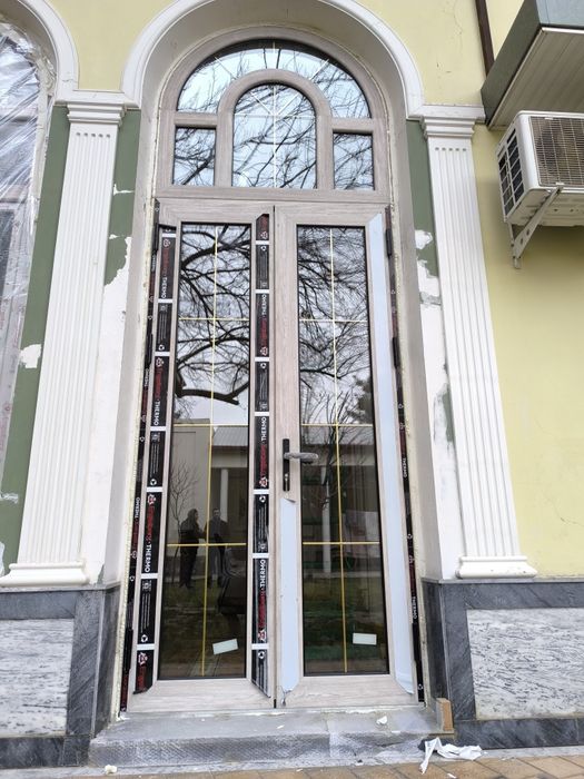 Ustanofka rom- eshik