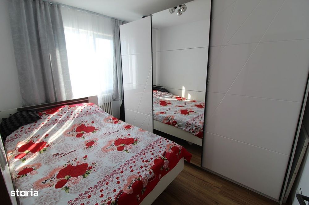Vând apartament 4 camere în Hunedoara, M7-Trandafirilor, parter înalt — fotografia 3