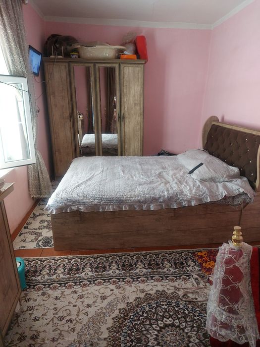 Уй сотилади. 6 хонали. Ташкент вилояти, Бука тумани, Хужақургон МФЙ.