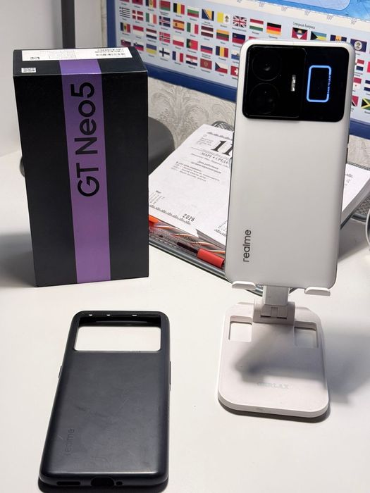 iPhone 16 pro, Samsung s22+, Realme GT3, Red magic 7
