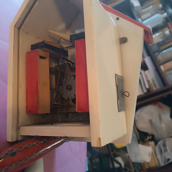 Кашпи за цветя в градината