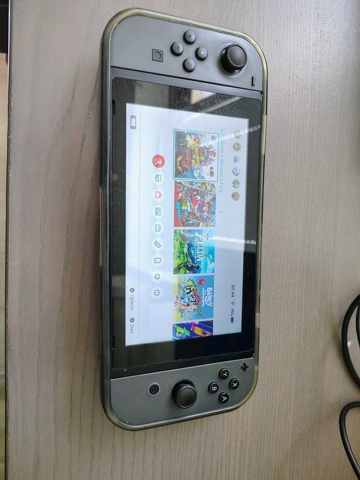 Продавам Nintendo Switch RCM със 512GB карта