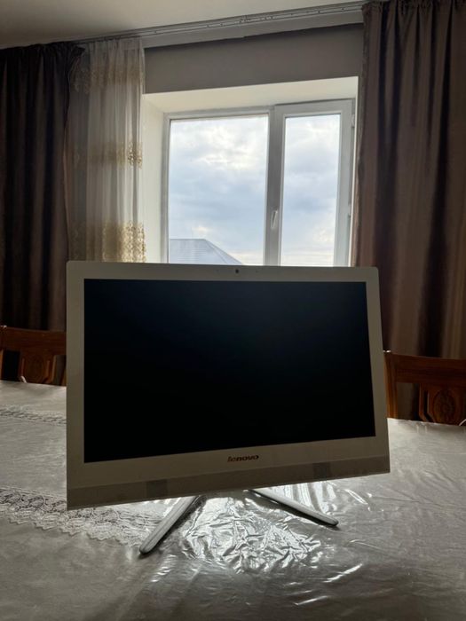 Моноблок Lenovo в отличном качестве