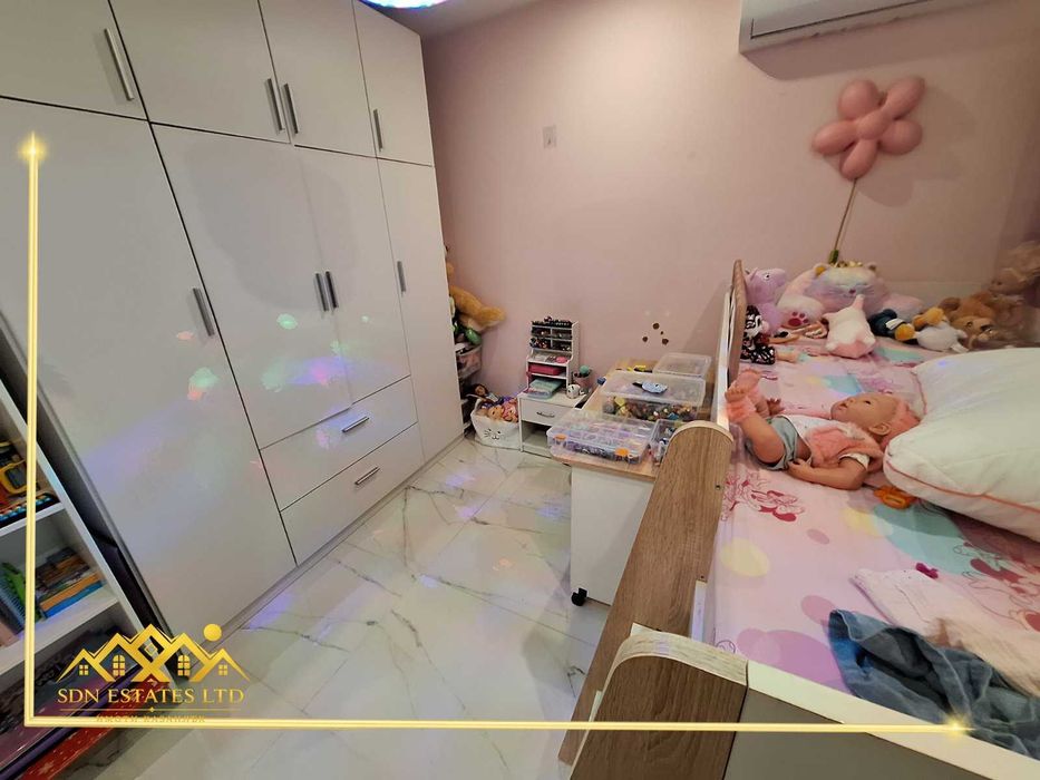 Просторен апартамент С 4 спални за продажба в района на Манастира, Казанлък – 118 кв.м., след ремонт, с търговско помещение