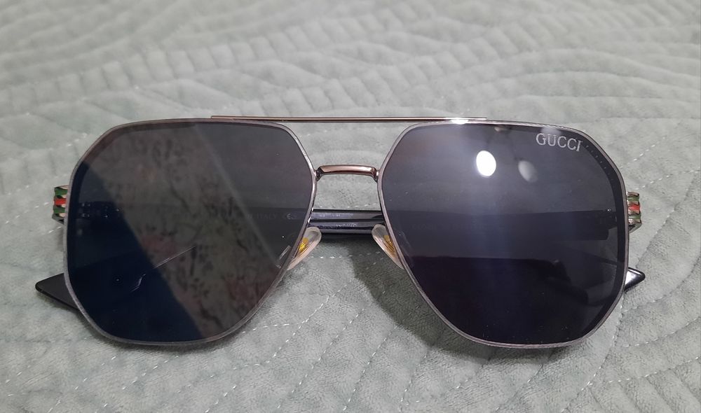 Очки солнцезащитные