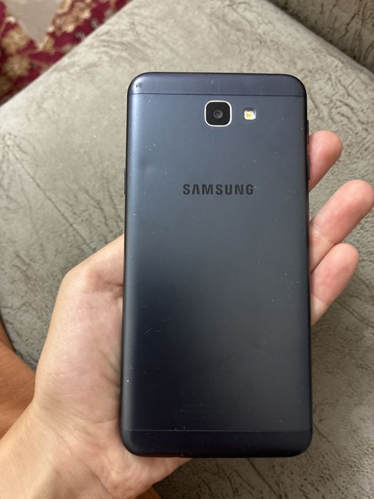 Samsung J5.