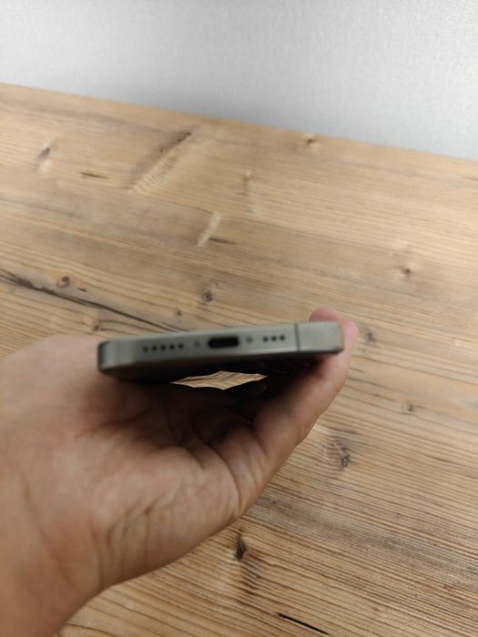 Iphone 15 pro 128 gb titanium
