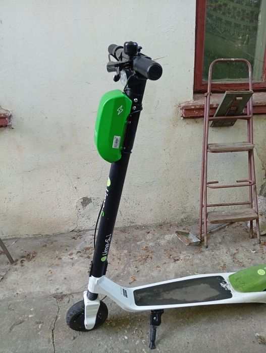 Vând trotineta electrica Lime s