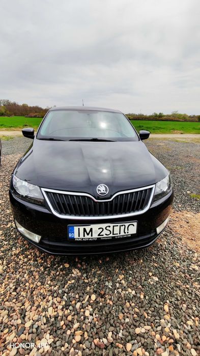 Vând Skoda Rapid ambition